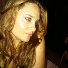 Eve Sisson's Instagram, Twitter & Facebook