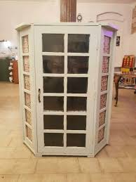 Dieses Seltene Und Wunderschone Stuck Hab Ich Vom Dachboden Geholt Und Suche Nun Ein Neues Antik Schrank Vi In 2020 Schranke Vitrinen Glasschrank Antike Schranke