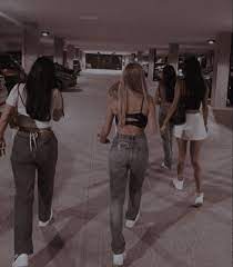 In such page, we additionally have number of images out there. Pin By Moon On Kolaj In 2021 Friend Photoshoot Best Friends Aesthetic Black And White Aesthetic