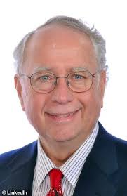 University of Washington professor with amnesia shoots dead his wife  because she was 'abusing me'