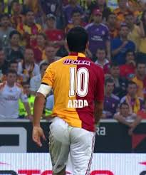 Arda Turan Of Galatasaray And Turkey Sari Kirmizi Leydi
