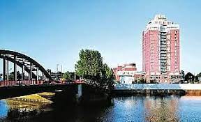 This is the right place for a business, international, city trip vacation. Holiday Inn Hamburg Billwerder Neuer Deich
