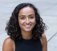 Karri Walker's Instagram, Twitter & Facebook