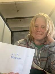 Hi Im Felix , Im an actor, Im 37 and I am hoping for a marvel contract :  rRoastMe