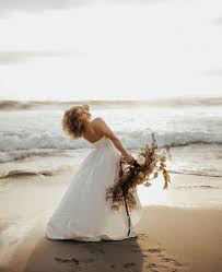 We would like to show you a description here but the site won't allow us. Untethered Flowers Set Free Florists The Knot