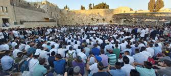 ט״ו באב, the fifteenth of the month av) is a minor jewish holiday. 8y84ozpz84wkqm