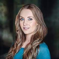 Over a decade on cbc's series heartland, living the dream out west. Amber Marshall Amber Marshall Twitter