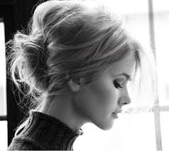 Acconciature Anni 70 Capelli Sciolti Raccolti O Con Lo Chignon
