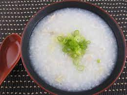 Bubur ayam untuk menu sarapan itu baik atau buruk untuk kesehatan? Ini Dia 10 Bubur Yang Lezat Dan Bergizi Untuk Disantap Saat Sedang Sakit