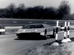 Concept Flashback 1979 Aston Martin Bulldog Vs 2014 Aston Martin Dp 100 Vision Granturismo Aston Martin Bulldog Aston Martin Concept Cars