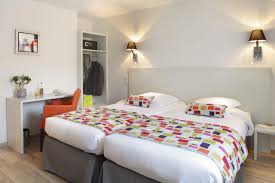 09h00 à 12h00 et 14h00 à 19h30. Auberge Bressane Of Buellas Hotel And Restaurant Ain Official