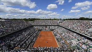 Franska öppna, med det officiella namnet championnats internationaux de france, även känt som rolland garros i folkmun, är en av världens största tennisturneringar som årligen äger rum i paris. Gruskungen Mot Kronprinsen Thiem Kommer Att Vinna De Franska Oppna Men Hander Det Redan I Ar Sport Svenska Yle Fi