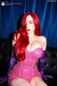 Billie Eilish as Jessica Rabbit (Who Framed Roger Rabbit) - JoyboyAI -  FSIComics