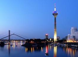 Themen über verschiedenste kanäle (homepage, instagram & facebook) habt ihr uns fragen geschickt, die wir oberbürgermeister stephan keller. How To Spend 24 Hours In Dusseldorf