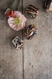 Mini Mohn Babkas Mit Selbstgemachtem Mohnfix Und Grand Marnier Aprikosenglasur Trickytine Grand Marnier Rezepte Mit Hefeteig Susse Teilchen