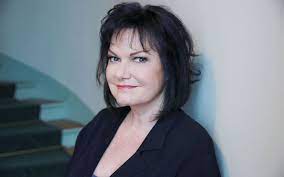 Enfin une chanteuse non pas à voix, mais avec une magnifique voix, et dont les chansons signifient quelque chose. Deces A 57 Ans De La Chanteuse Belge Maurane Le Parisien