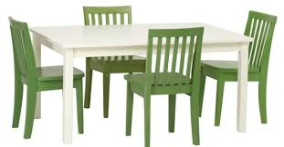 It also has a place to accommodate a computer (or kid number 4). Kids Carolina Large Table 4 Chairs Set