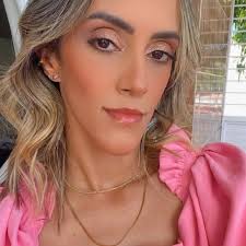 Jess Lira's Instagram, Twitter & Facebook