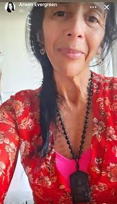 Megan Behr's Instagram, Twitter & Facebook