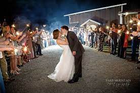 Fendly Farmstead Weddings Georgia Reception Venues Canton Ga 30114 Here Comes The Guide Georgia Wedding Venues North Georgia Wedding Georgia Wedding
