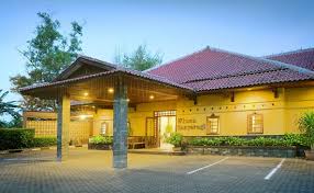 Sumber, cirebon, jawa barat 45611, indonesia. Hotel Wisma Sunyaragi Reviews Cirebon Indonesia Tripadvisor