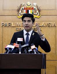Bekas menteri sukan syed saddiq sedang disiasat kes pemilikan wang yang meragukan dan berkemungkinan berkaitan dengan penyelewengan dana. Jawatankuasa Percepat Usaha Nyah Jenayah Dadah Syed Saddiq Utusan Borneo Online