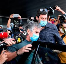 Directed by álex de la iglesia. Lionel Messis Vater Raubt Den Fans Des Fc Barcelona Die Hoffnung Welt