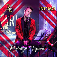 Su carrera como cantante inició en 2002 gracias a su participación en el programa de telerrealidad popstars, transmitido por telefe. Contratar Rodrigo Tapari 011 4740 4843 O Al 011 2055 4218 Christian Manzanelli Representante Artistico Christian Manzanelli Representaciones Artisticas