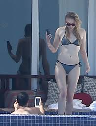 Sophie Turner Nude Photos & Videos - Celeb Masta