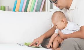 Mari rangsang perkembangan motorik, sensori, dan logikanya agar anak lebih cerdas. Kalau Nak Bayi Pintar Bacakan Mereka 7 Jenis Buku Ini