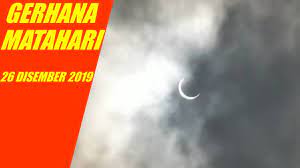 Menurut lembaga penerbangan dan anatariksa nasional (lapan), gerhana matahari terjadi pada saat posisi bulan terletak antara bumi. Gerhana Matahari 26 Disember 2019 Youtube