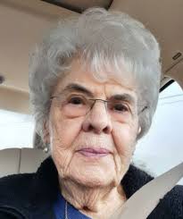 Lillian Spearman's Instagram, Twitter & Facebook