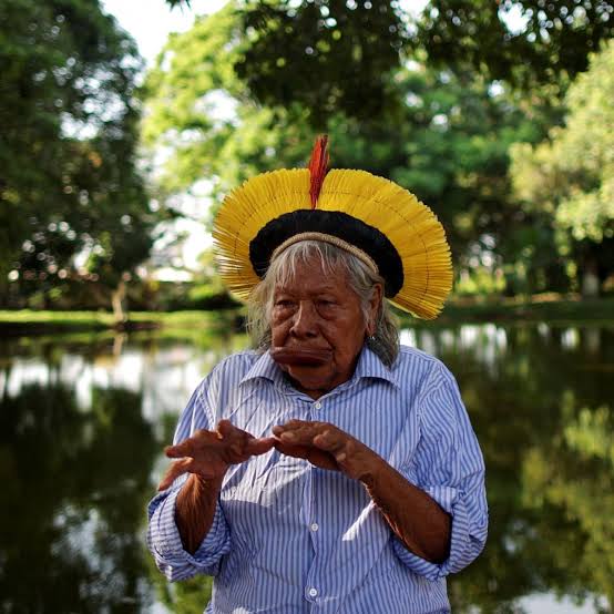 Cacique Raoni &eacute; diagnosticado com c&acirc;ncer aos 94 anos | CNN Brasil
