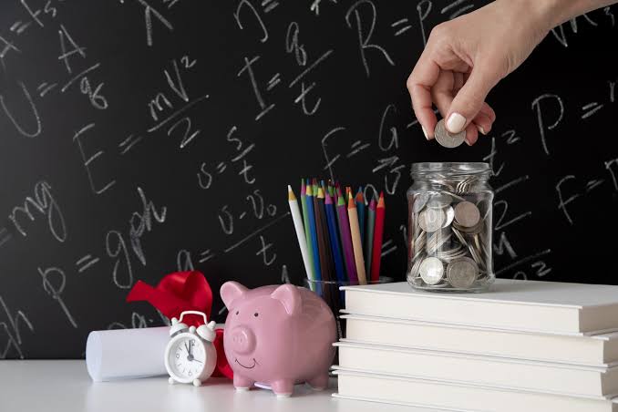 Senado aprova projeto que torna obrigatória a educação financeira nas escolas