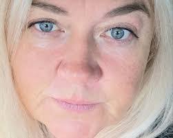 Lisa Eagles's Instagram, Twitter & Facebook