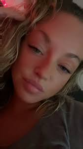 Lori Thaxton (@lorikate06)