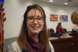 School Board of Manatee County hires Saunders