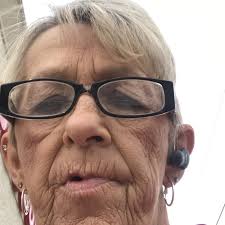 Karin Dodd's Instagram, Twitter & Facebook