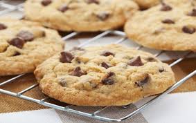 Recette Cookies Aux Pepites De Chocolat En Video Recette Recette Cookies Facile Cookies Recette Cookies Facile