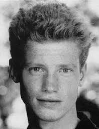 Celebrities with middle name: Ralph