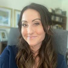 Amazon.com: Stories Around the Table: Laughter, Wisdom, and Strength in  Military Life eBook : military family writers, More than 40, Barnes, Terri,  Pavlicin, Karen, Smiley, Sarah, Biank, Tanya, Green, Jocelyn, Henderson,  Artis,