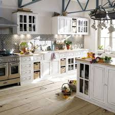 Un plan de travail conséquent, des rangements à gogo et une finition soignée, telles sont les caractéristiques propres de la cuisine mate pas chère vendue chez cdiscount ! Meuble Haut Vitre De Cuisine En Manguier Ivoire L 70 Cm Cuisines Rustiques Modernes Meuble Bas Cuisine Cuisine Rustique