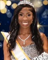 Bernice Holley's Instagram, Twitter & Facebook