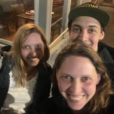 Raise your hand if you want to be in this room. 🙋