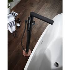 Look no further for the perfect accompaniment to your copper themed bathroom or ensuite! Velar Black Copper Fs Bath Shower Mixer Tap