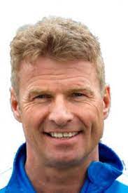 Jostein urodził się w mieście stryn jako drugi najstarszy spośród pięciorga braci. Jostein Flo Stromsgodset Stats Titles Won