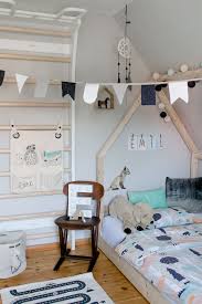 Kinderzimmerstyling Inspiration Fur Ein Geschwisterzimmer Sanvie Mini Kinder Zimmer Geschwisterzimmer Kinderzimmer Dekor