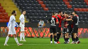 Gaziantep fk, mke ankaragücü engelini 2 golle geçti. Zsous9x5rwkr4m