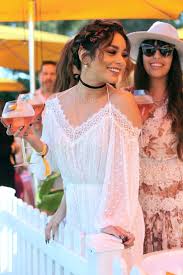 Inside Veuve Clicquot Polo Classic 2016 Los Angeles Vanessa Hudgens Style Vanessa Hudgens Coachella Vanessa Hudgens
