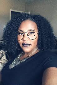 Shanelle Thomas (@ShanelleJThomas)